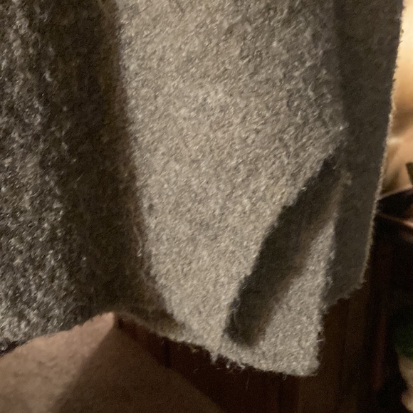 Abercrombie & Fitch Sweater. Size Small - Picture 2 of 5